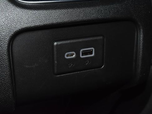 Used 2023 Chevrolet Blazer LT image 21