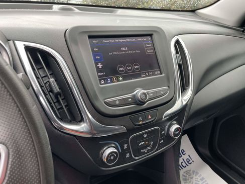 Used 2022 Chevrolet Equinox LT w/ LPO, Floor Liner Package FWD image 12