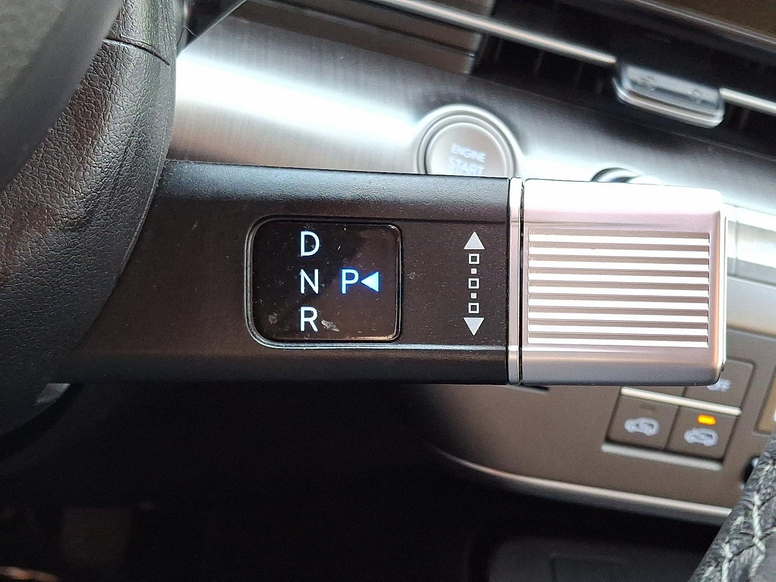Used 2024 Hyundai Kona SEL w/ Convenience Package AWD/4WD image 16