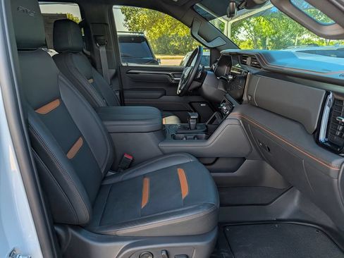 Used 2026 GMC Sierra 1500 AT4 w/ Technology Package AWD/4WD image 32