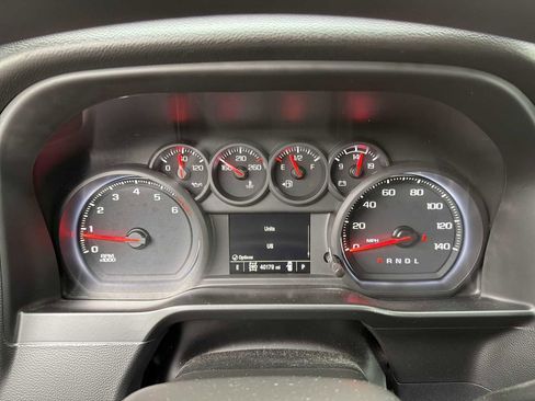 Used 2021 Chevrolet Silverado 2500 Custom w/ Custom Value Package image 13