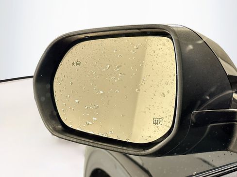 Used 2024 GMC Acadia Elevation image 16