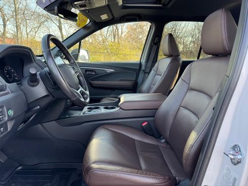 Certified 2025 Honda Ridgeline RTL+ image 17