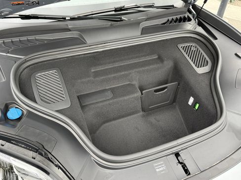 Used 2025 Porsche Macan 4S Electric image 33