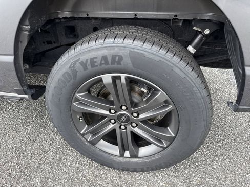 Used 2023 Ford F150 Lariat w/ Equipment Group 502A High AWD/4WD image 19