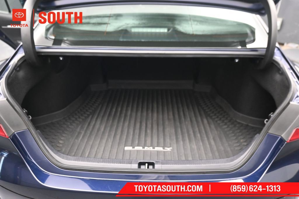 Used 2021 Toyota Camry SE FWD image 26
