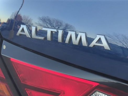 Used 2024 Nissan Altima 2.5 SR image 30