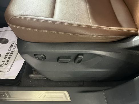 Used 2021 Volkswagen Atlas SE w/ Panoramic Sunroof Package image 14