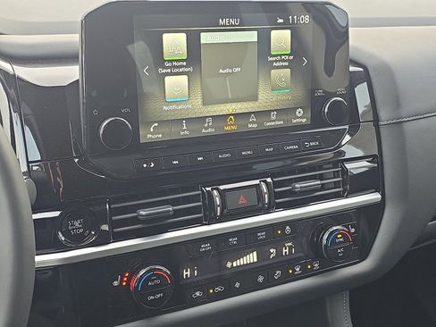 New 2025 Nissan Pathfinder SL image 17