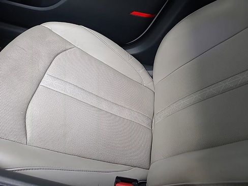 Used 2020 Hyundai Sonata Limited image 17