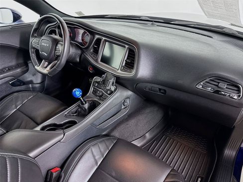 Used 2015 Dodge Challenger SRT Hellcat RWD image 30