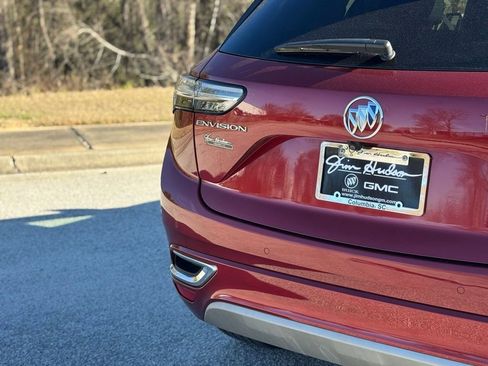Used 2023 Buick Envision Avenir image 20