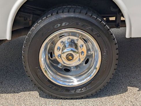 Used 2015 Ford F450 XL w/ Power Equipment Group AWD/4WD image 31