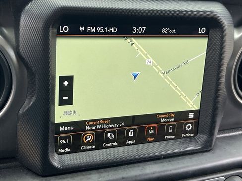 Used 2021 Jeep Gladiator Willys image 26