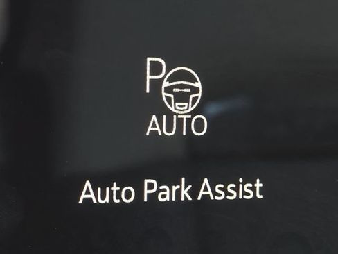 Used 2026 GMC Hummer EV SUV w/ LPO, Dark Essentials Package AWD/4WD image 34