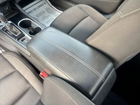 Used 2023 Nissan Altima 2.5 SV w/ SV Premium Package AWD/4WD image 24