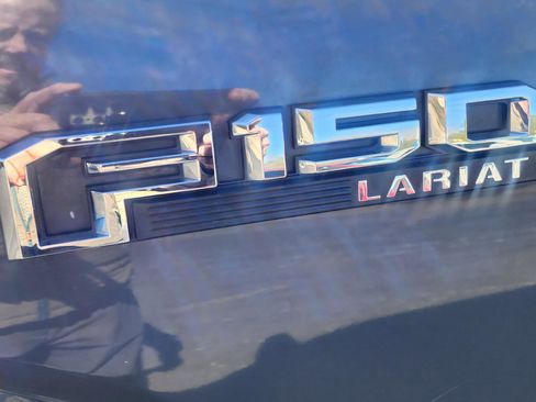 Used 2018 Ford F150 Lariat w/ Equipment Group 502A Luxury image 7