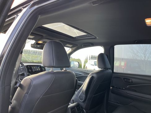 Used 2023 Honda Passport EX-L image 16