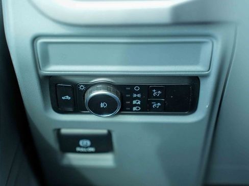 Used 2023 Ford F150 XLT image 25