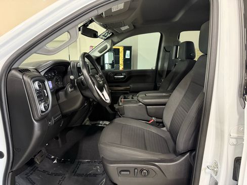 Used 2022 GMC Sierra 2500 SLE w/ SLE Value Package; AWD/4WD image 8