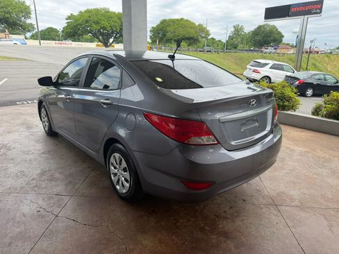 Used 2016 Hyundai Accent SE FWD image 4