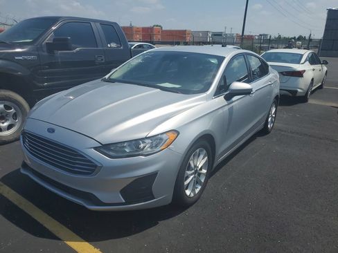Used 2019 Ford Fusion SE FWD image 3