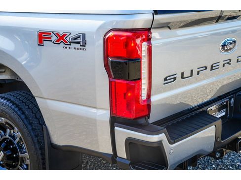 Used 2023 Ford F250 Lariat w/ Sport Appearance Package AWD/4WD image 12
