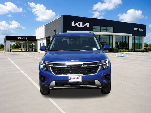 New 2026 Kia Seltos S FWD image 8