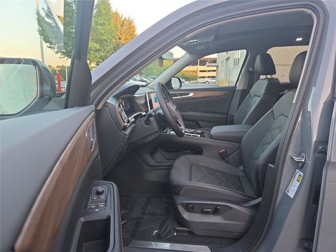 New 2026 Volkswagen Atlas SE image 15