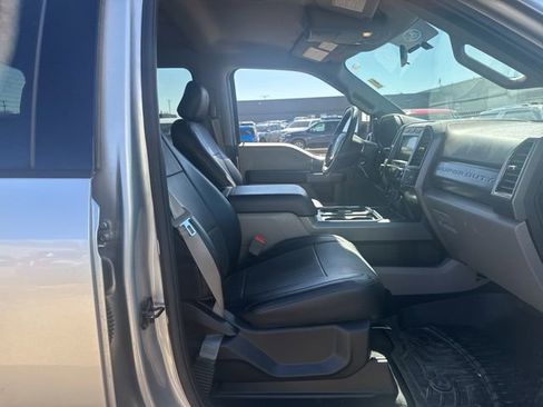 Used 2019 Ford F250 XLT w/ XLT Premium Package image 12