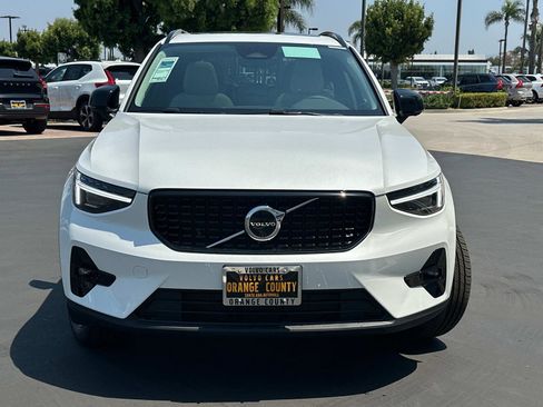 Certified 2026 Volvo XC40 B5 Plus w/ Protection Package Premier image 2