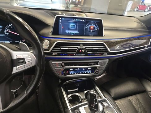 Used 2018 BMW M760i xDrive AWD/4WD image 6