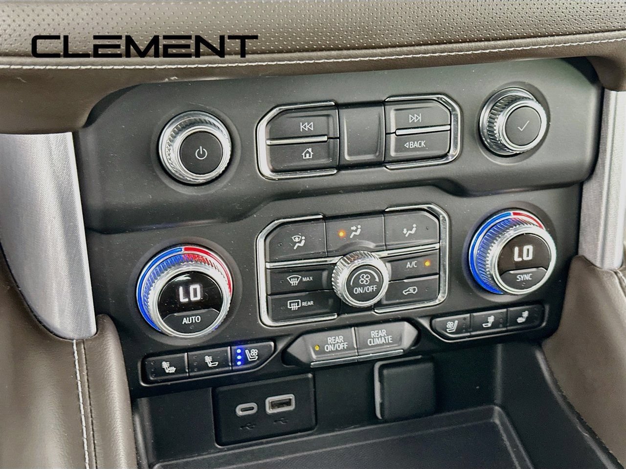 Used 2023 GMC Yukon SLT w/ SLT Premium Package AWD/4WD image 22