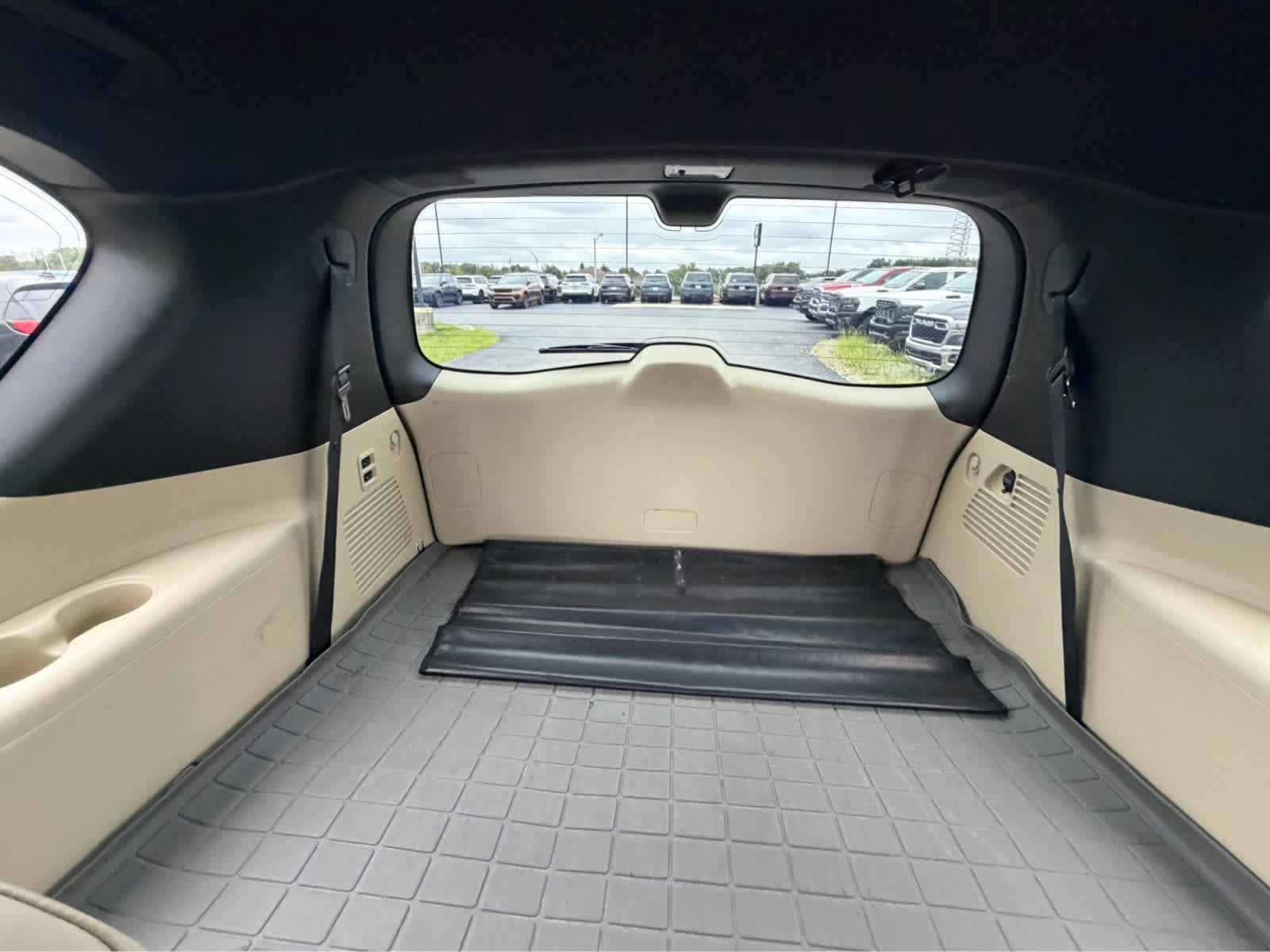 Used 2024 INFINITI QX80 Sensory AWD/4WD image 21