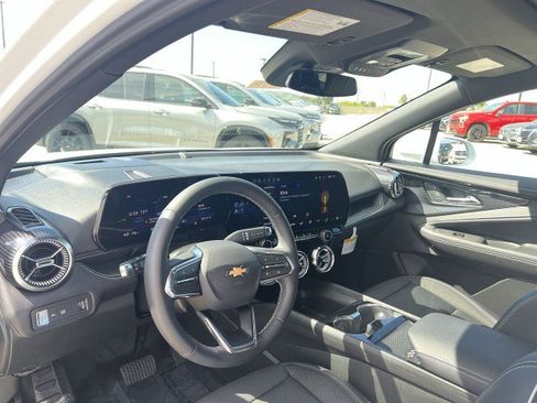 Used 2025 Chevrolet Blazer EV LT image 10