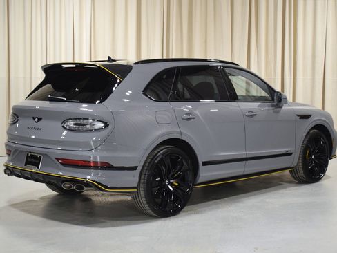 New 2026 Bentley Bentayga Speed image 3