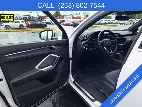 Used 2024 Audi Q3 2.0T Premium AWD/4WD image 32