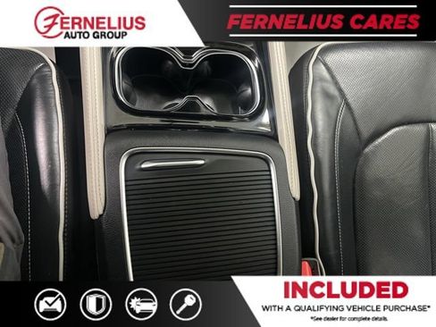 Used 2023 Chrysler Pacifica Limited FWD image 39