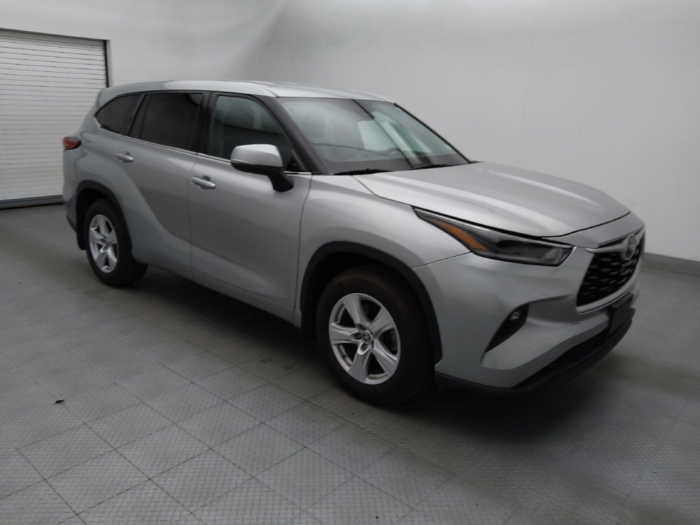 Used 2021 Toyota Highlander LE AWD/4WD image 11