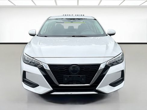 Used 2022 Nissan Sentra SV FWD image 2