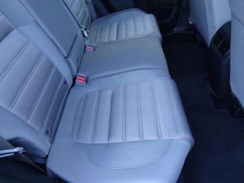 Used 2019 Honda CR-V LX image 9