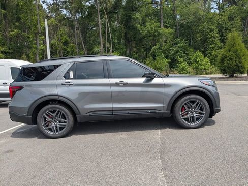 New 2026 Ford Explorer ST-Line AWD/4WD image 3