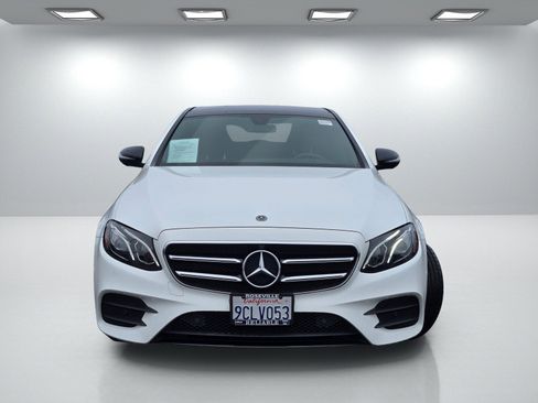 Used 2020 Mercedes-Benz E 350 4MATIC Sedan image 2