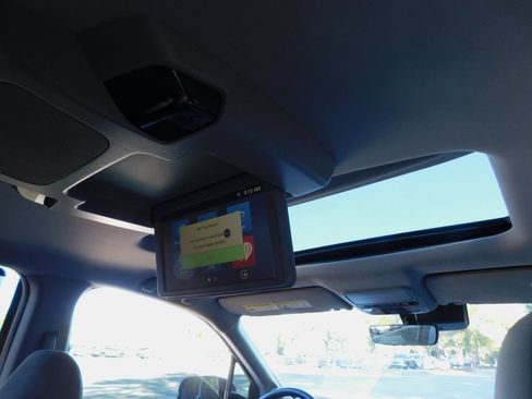 Certified 2020 Honda Pilot Touring image 3