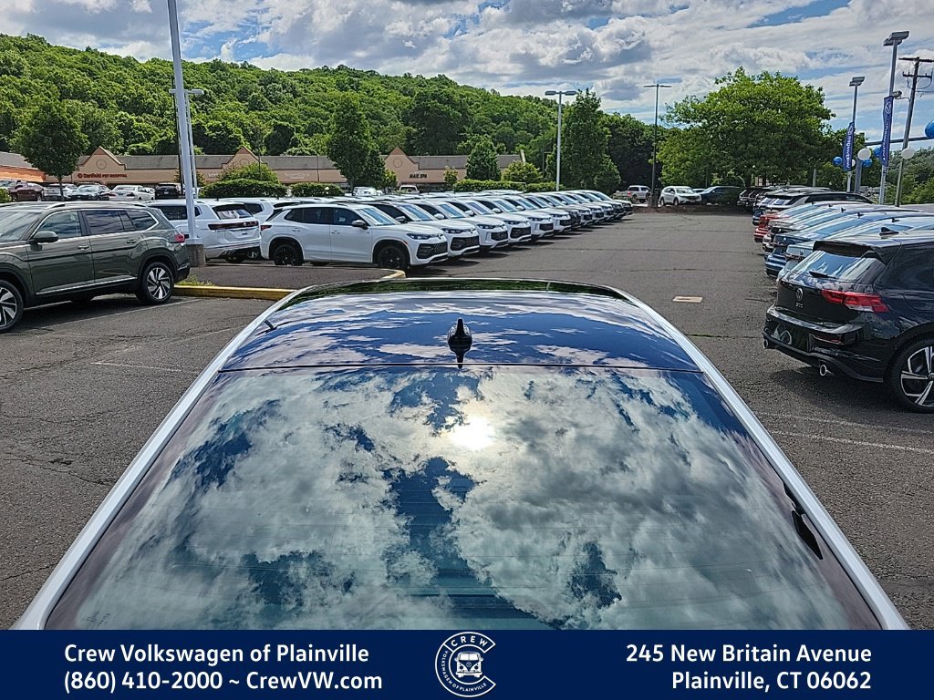 Used 2026 Volkswagen Jetta GLI Autobahn w/ GLI Black Package FWD image 32