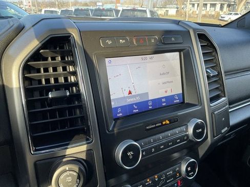 Used 2021 Ford Expedition XLT image 18