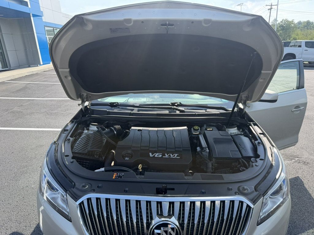 Used 2016 Buick LaCrosse FWD image 30