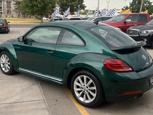 Used 2017 Volkswagen Beetle 1.8T SE FWD image 6