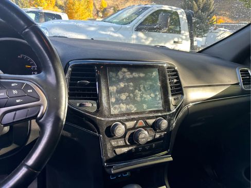 Used 2020 Jeep Grand Cherokee Limited w/ Trailer Tow Group IV image 17