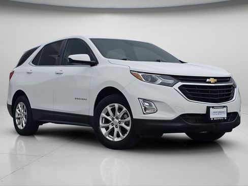 Used 2020 Chevrolet Equinox LT image 2
